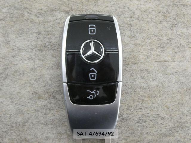 Mercedes Benz E-CLASS 2017-11 8849768-29