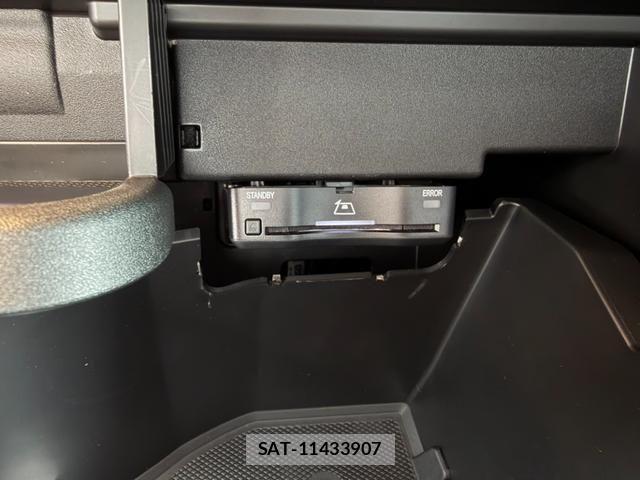 Mercedes Benz EQA 2025-06 7618005-12