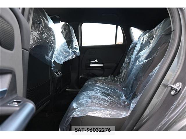 Mercedes Benz EQA 2023-07 7979947-12