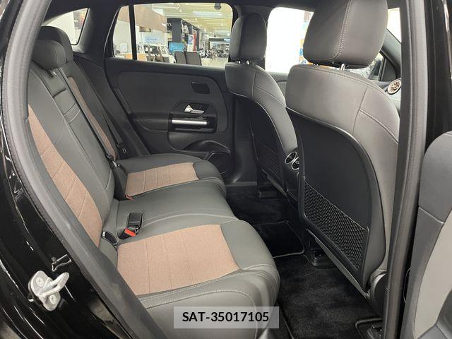 Mercedes Benz EQA 2024-10 8100384-4