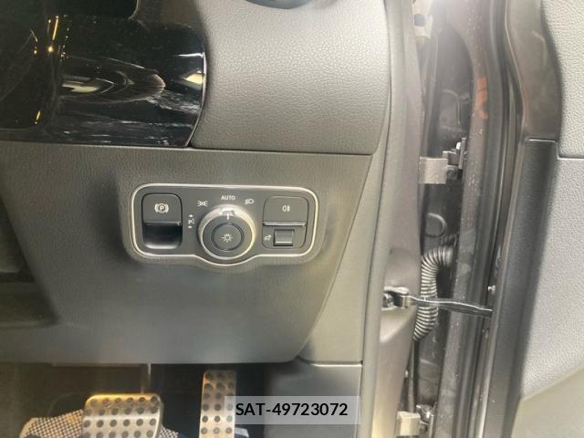 Mercedes Benz EQA 2021-09 8413546-12