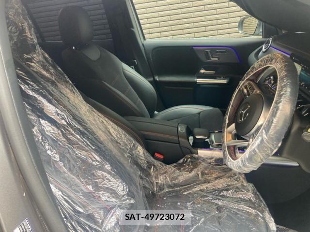 Mercedes Benz EQA 2021-09 8413546-13