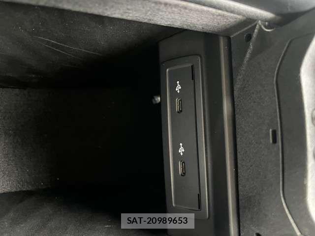 Mercedes Benz EQB 2023-09 1405130-13