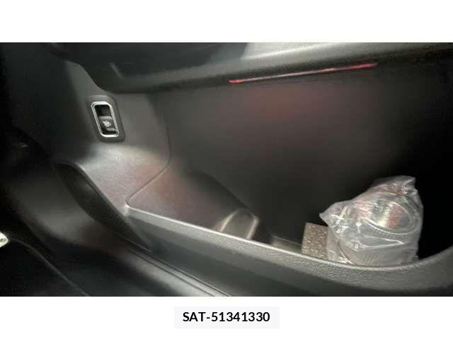 Mercedes Benz EQB 2024-12 2670037-11
