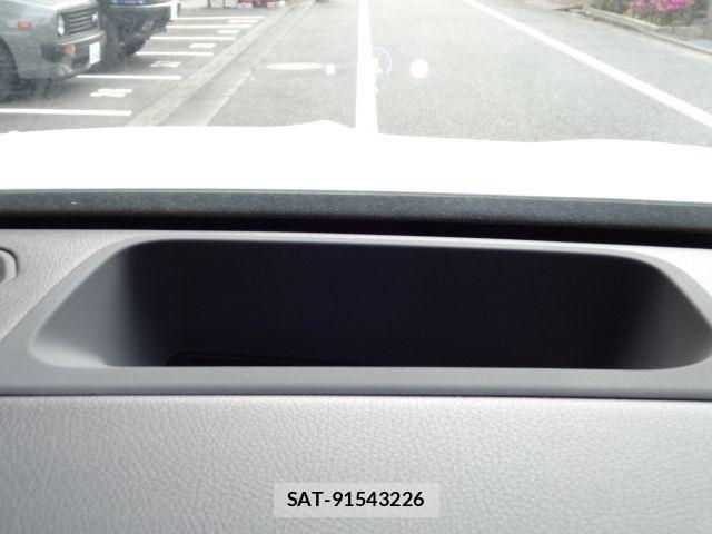 Mercedes Benz EQB 2023-03 6526668-27