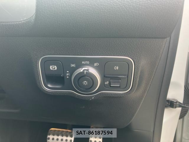 Mercedes Benz EQB 2022-11 7221608-11
