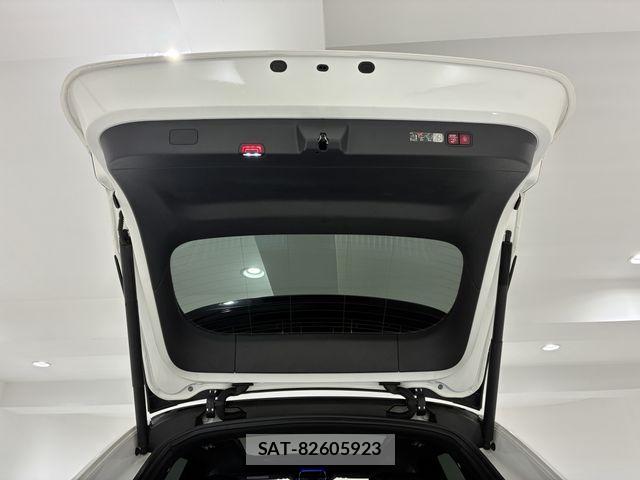 Mercedes Benz EQB 2025-01 7618007-19