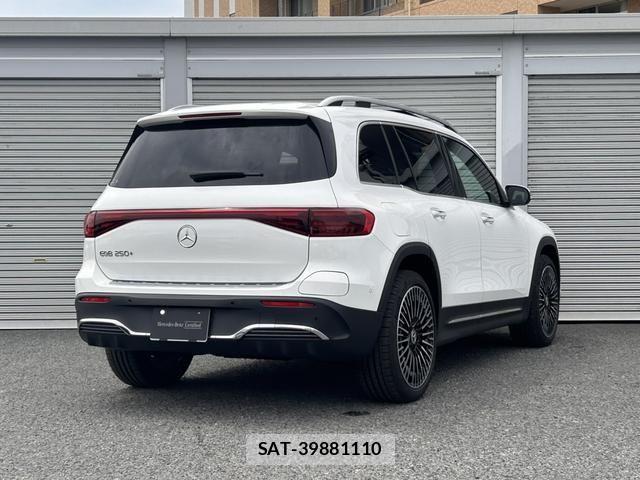 Mercedes Benz EQB 2025-12 7877696-2