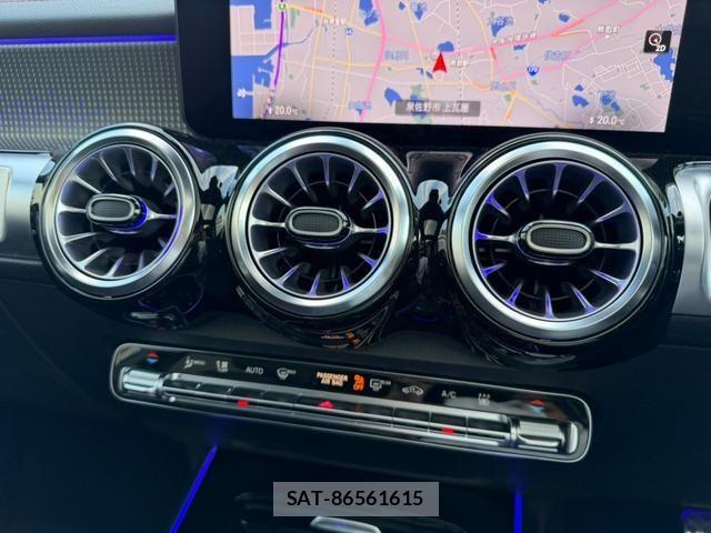 Mercedes Benz EQB 2023-07 8366948-8
