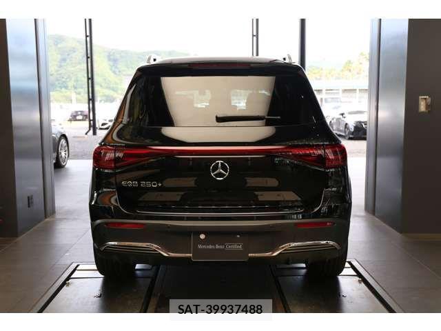 Mercedes Benz EQB 2024-12 8780997-6