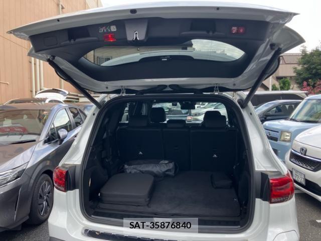 Mercedes Benz EQB 2023-12 8849769-9