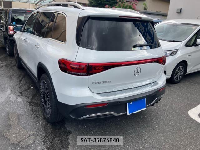Mercedes Benz EQB 2023-12 8849769-28