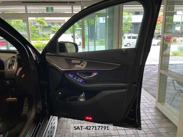 Mercedes Benz EQC 2021-12 7501459-19