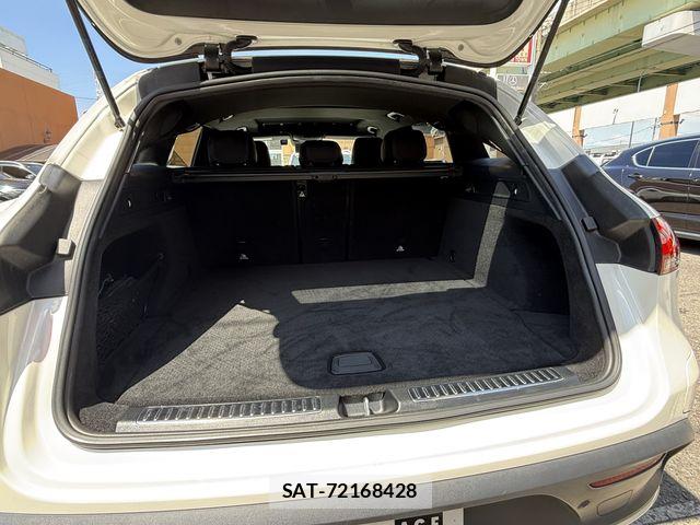 Mercedes Benz EQC 2021-06 8366953-13