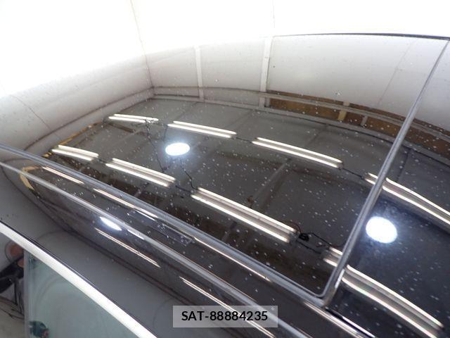Mercedes Benz EQE 2023-10 4422114-9