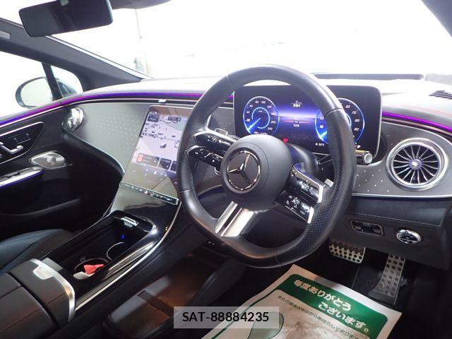 Mercedes Benz EQE 2023-10 4422114-1