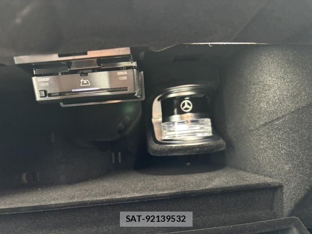 Mercedes Benz EQE 2025-02 4596371-9