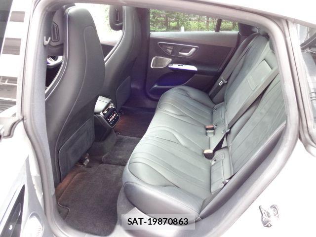 Mercedes Benz EQE 2022-11 7877704-17