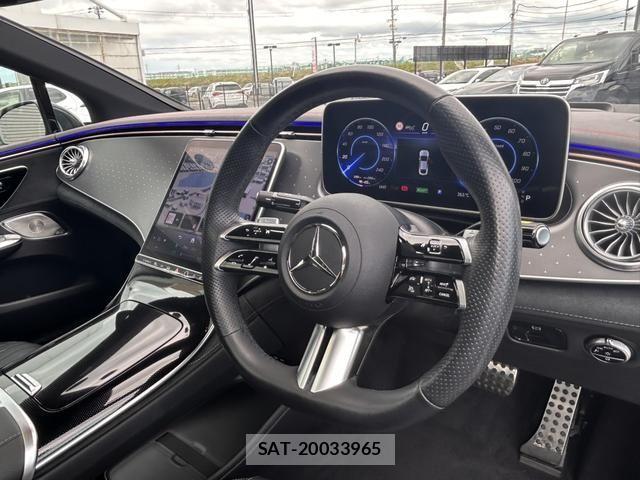 Mercedes Benz EQE 2023-01 8036698-1