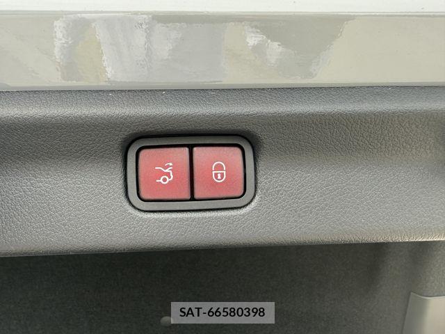 Mercedes Benz EQE 2023-12 8036702-21