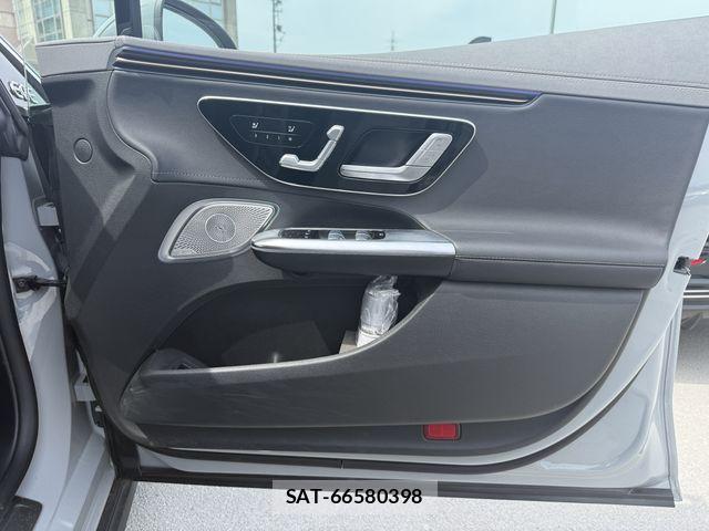 Mercedes Benz EQE 2023-12 8036702-4
