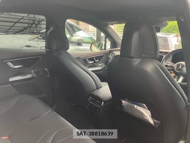 Mercedes Benz EQE 2023-08 8743869-9