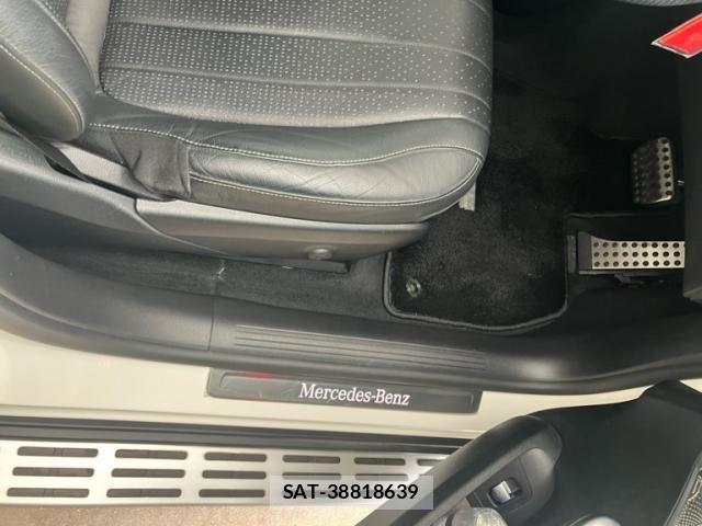 Mercedes Benz EQE 2023-08 8743869-14
