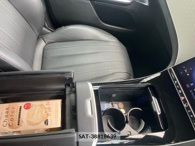 Mercedes Benz EQE 2023-08 8743869-27