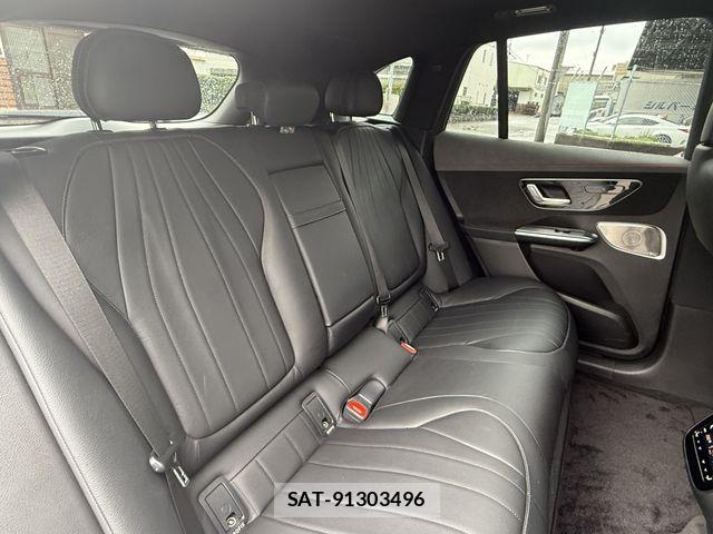 Mercedes Benz EQE 2023-12 8780998-14