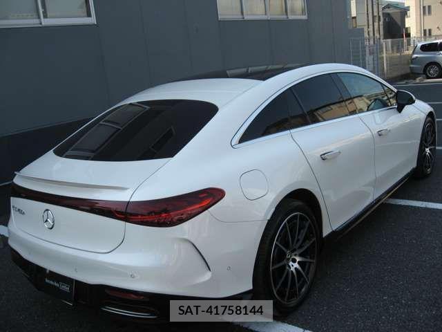 Mercedes Benz EQS 2022-10 1313913-4