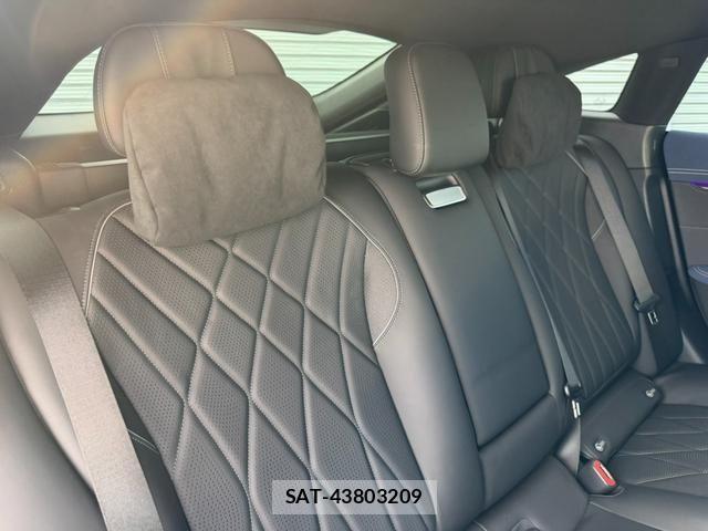 Mercedes Benz EQS 2025-01 7455725-4