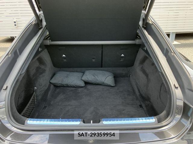 Mercedes Benz EQS 2024-03 7501458-9