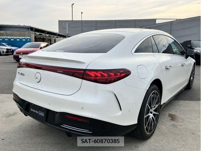 Mercedes Benz EQS 2023-04 7786945-13