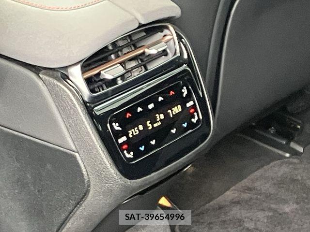 Mercedes Benz EQS 2024-03 7979949-9