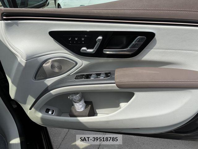 Mercedes Benz EQS 2023-11 8036704-14