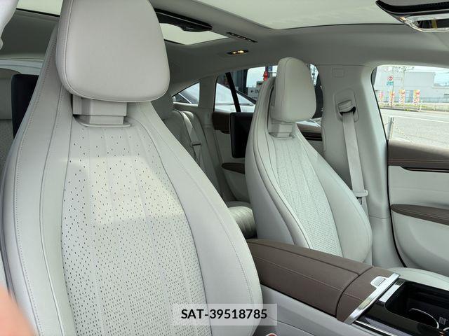Mercedes Benz EQS 2023-11 8036704-7