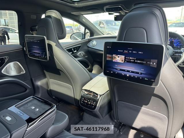 Mercedes Benz EQS 2022-11 8336743-8