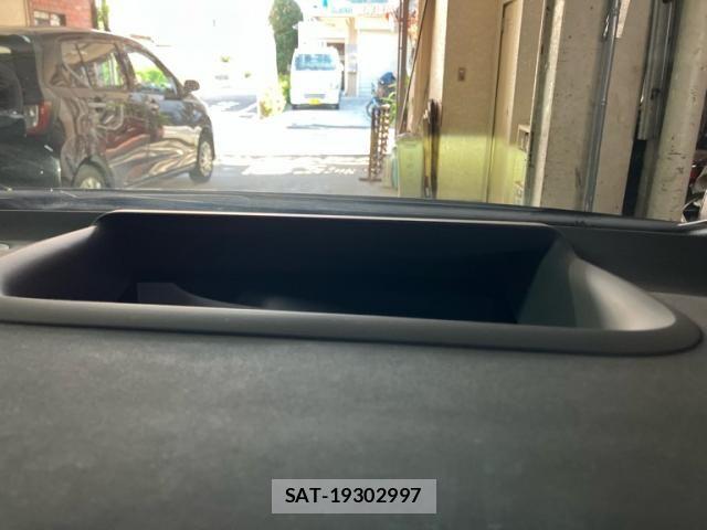 Mercedes Benz EQS 2023-05 8366955-23