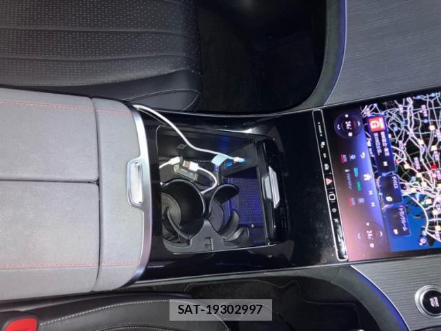 Mercedes Benz EQS 2023-05 8366955-25