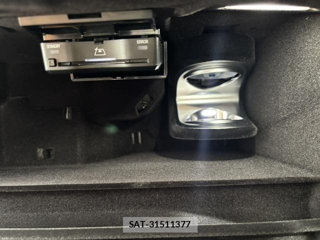 Mercedes Benz EQS 2022-10 8525727-12