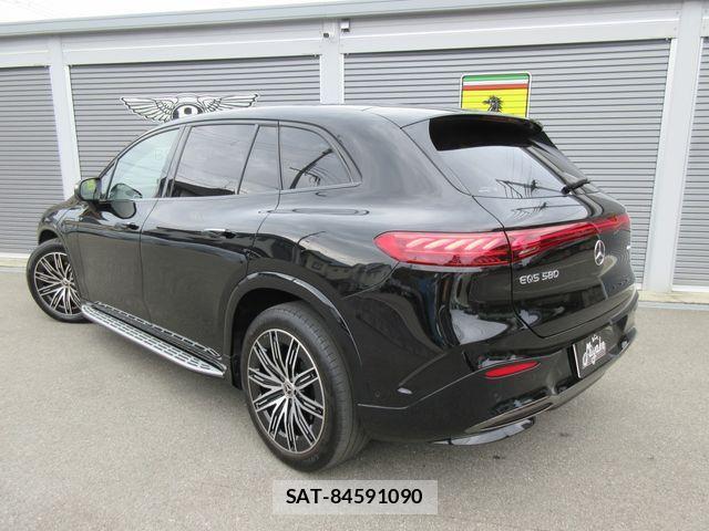 Mercedes Benz EQS 2023-06 4755421-2