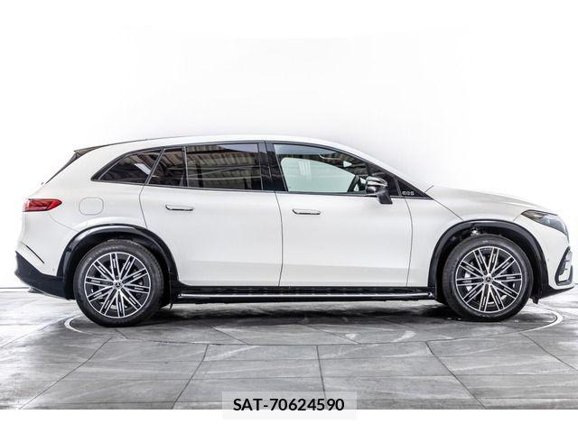 Mercedes Benz EQS 2023-08 6676824-7