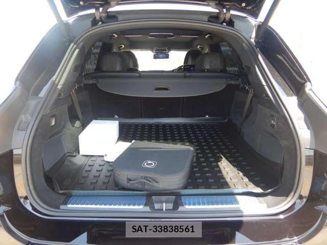 Mercedes Benz EQS 2023-07 8315396-14