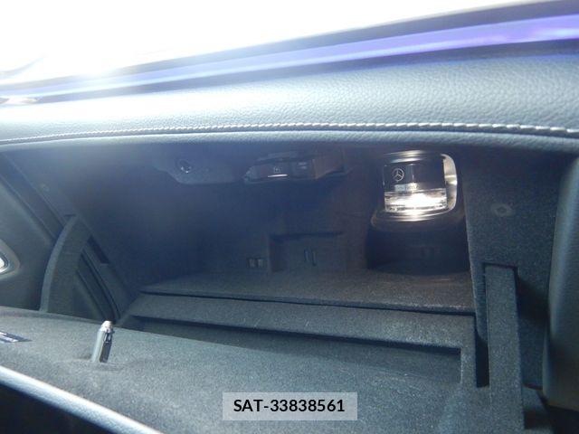 Mercedes Benz EQS 2023-07 8315396-23
