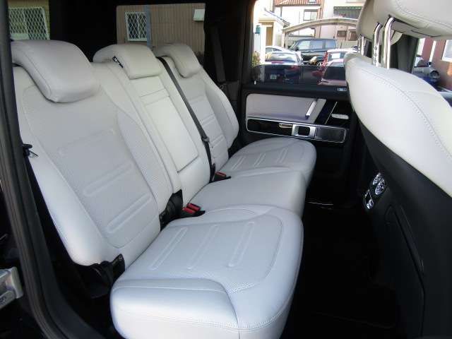 Mercedes Benz G-CLASS 2023-06 1546764-9