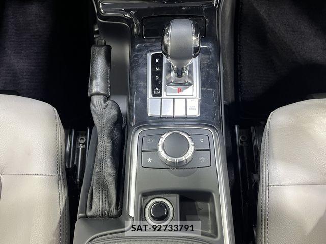 Mercedes Benz G-CLASS 2016-04 2350741-21