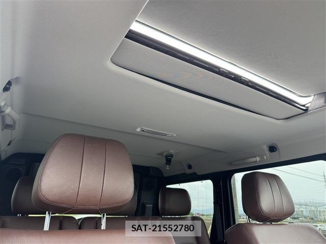 Mercedes Benz G-CLASS 2017-05 7358715-14