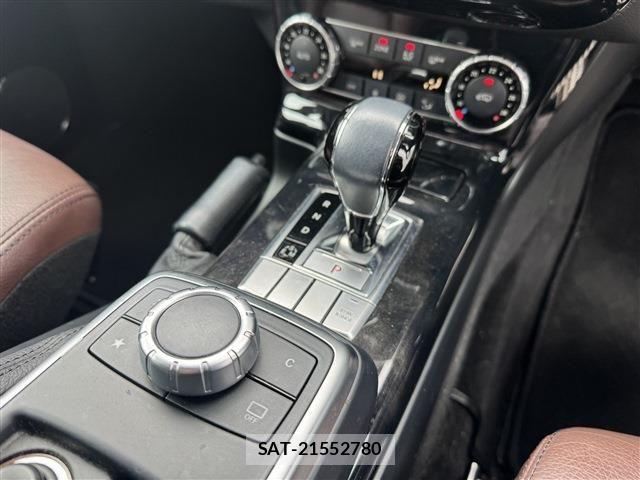 Mercedes Benz G-CLASS 2017-05 7358715-18