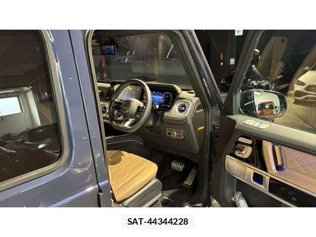 Mercedes Benz G-CLASS 2024-10 7618015-3