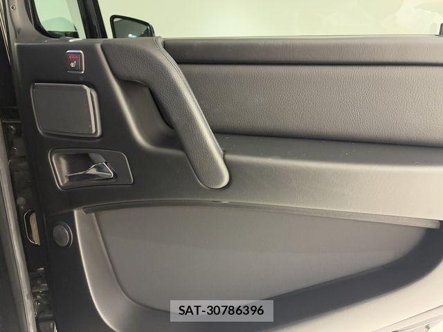 Mercedes Benz G-CLASS 2018-06 7979954-10